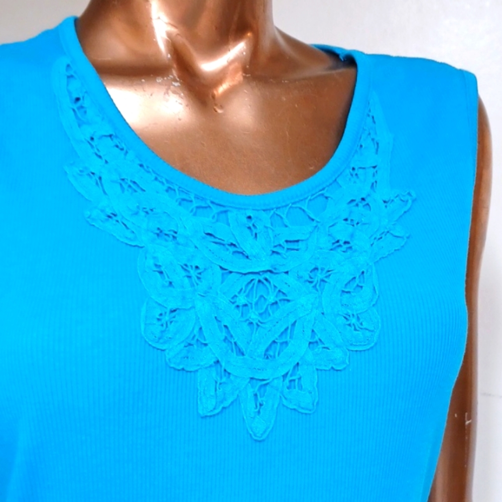 Crochet Neck Ribbed Tank Top - Picture 2 of 4